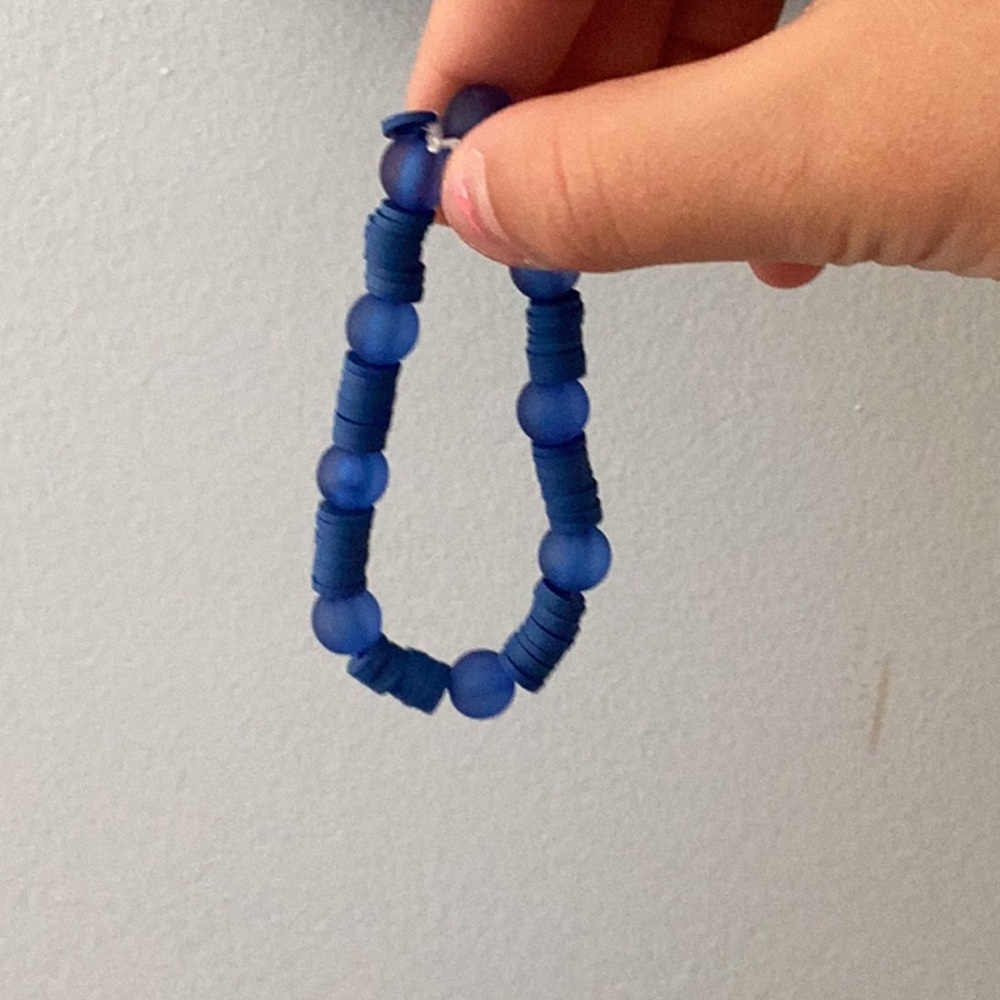Deep blue sea clay beads bracelet 🌊 - Picture 2 of 3